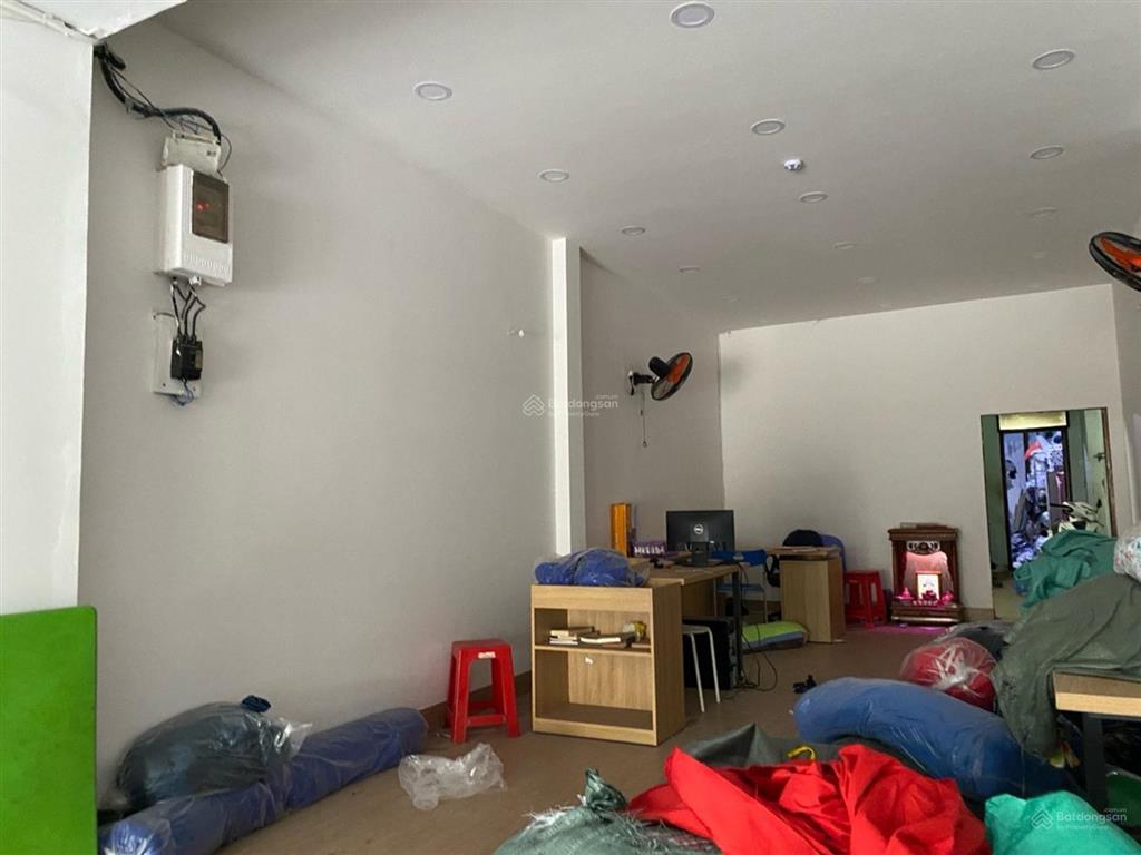 Mtkd ngay tại khuông việt, hoà bình  5 tầng  vị trí đẹp  giáp quận 11