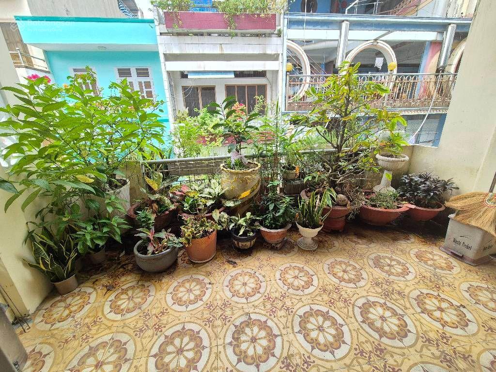 Bán nhà riêng tại bình thới, hẻm xe hơi thông, 67m2, 4 tầng, 6pn, giá tốt
