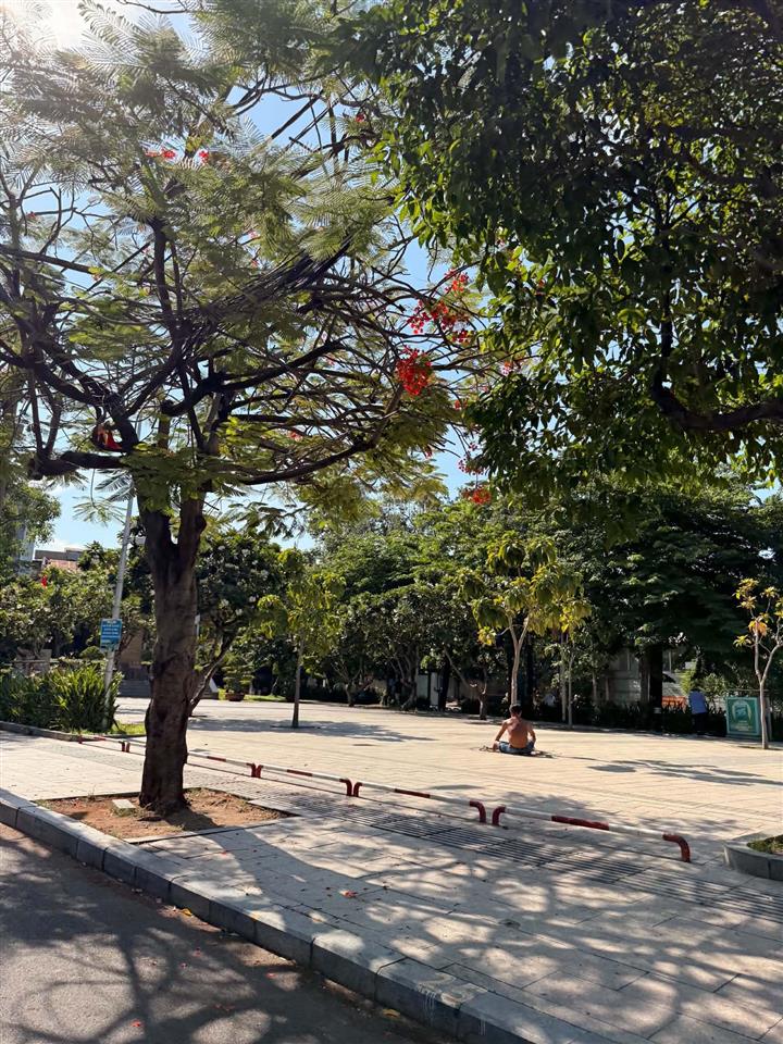 Ngay công viên lãnh binh thăng, 4 tầng, 72m2, vị trí đẹp