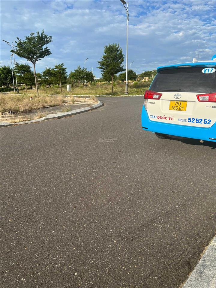 Cần bán nhanh lô góc phân khu para grus dự án kn paradise cam ranh kinh doanh cafe