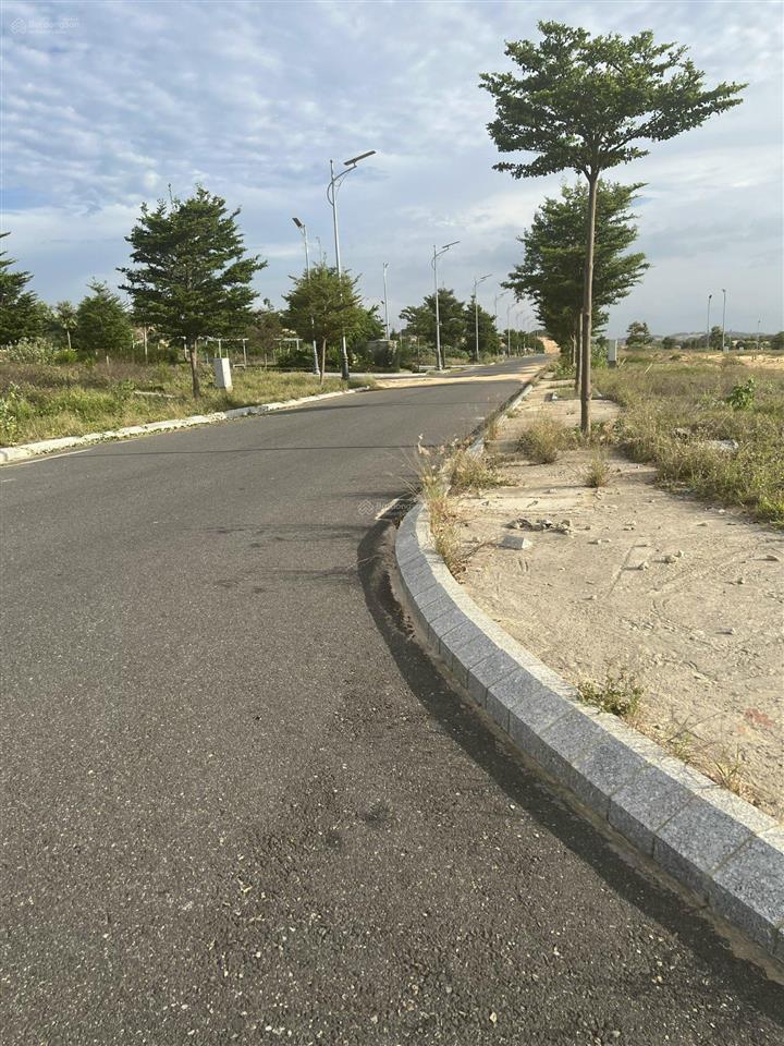 Cần bán nhanh lô góc phân khu para grus dự án kn paradise cam ranh kinh doanh cafe