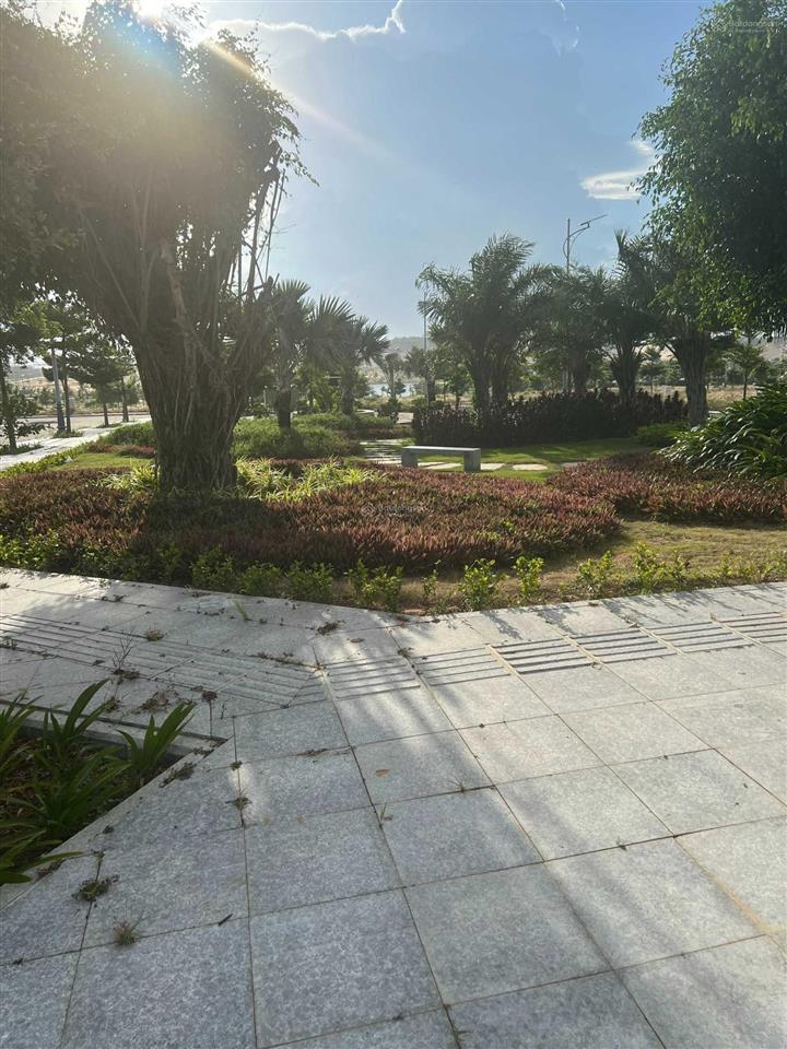 Cần bán nhanh lô góc phân khu para grus dự án kn paradise cam ranh kinh doanh cafe