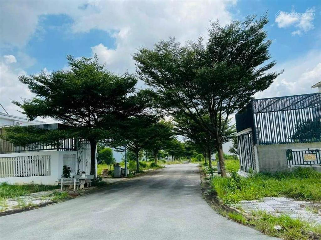 Bán nhanh lô đất 6x18 full thổ, ngay sát mekong resort cách sân bay 5 phút, sổ sẵn giá net 1 tỷ 2