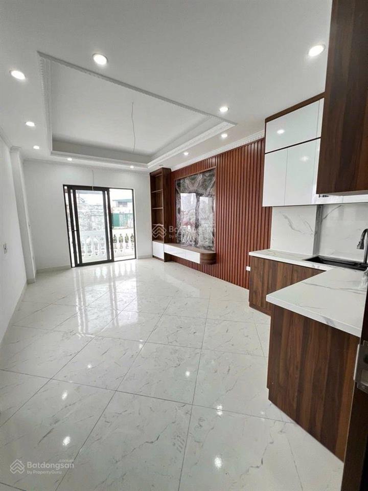 Nhà mới kính koong  ô tô đỗ cửa  thuận tiện kd spa, nail mi  gần hồ văn chương  tiện ích an sin