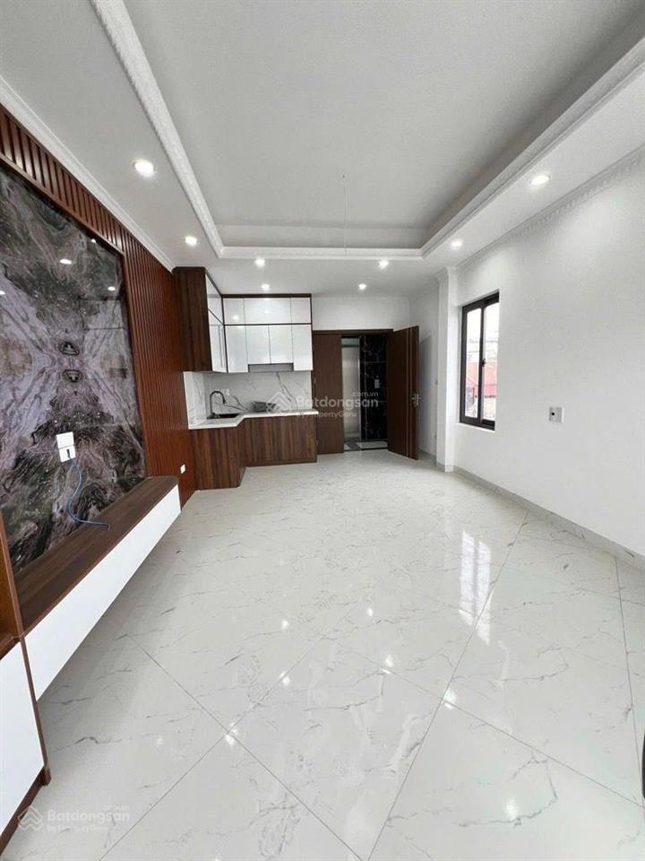 Nhà mới kính koong  ô tô đỗ cửa  thuận tiện kd spa, nail mi  gần hồ văn chương  tiện ích an sin