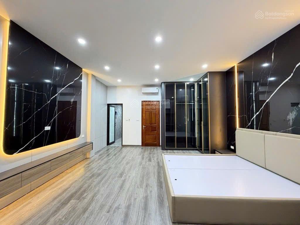 Mặt phố  ô tô tránh  kinh doanh đỉnh  cách đường mới 100m  6 tầng thang máy  mặt tiền bề thế