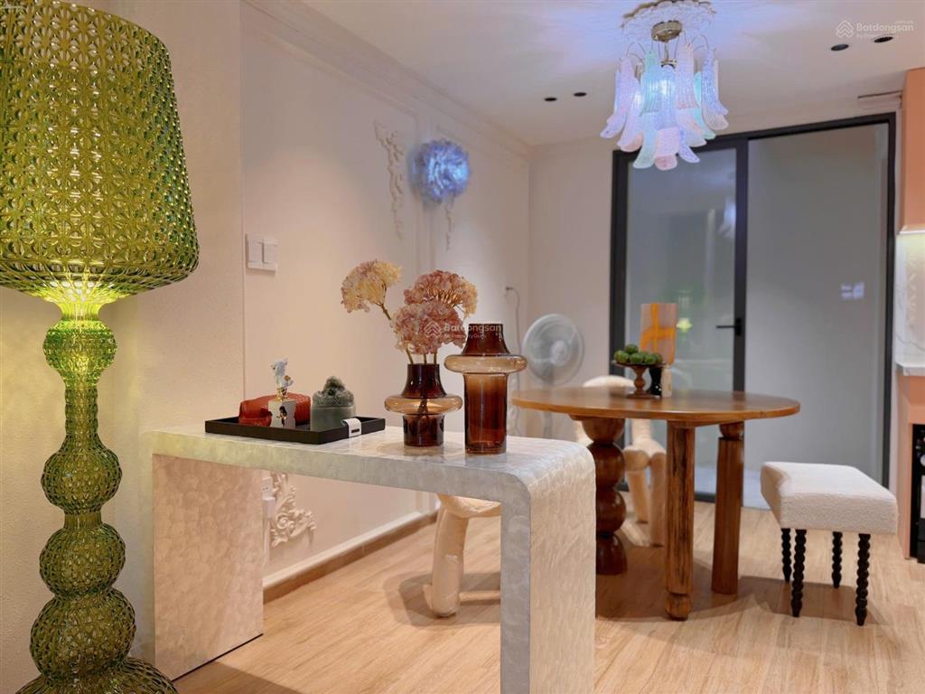 Nhà mới 100% đầy đủ nội thất vào liền . gần biển nguyễn tất thành , trường học, chợ,.cho nước ngoai