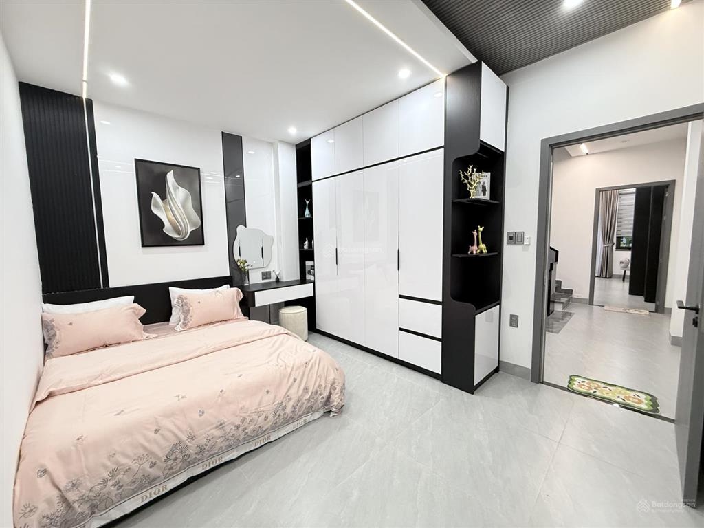 Nhà mới nguyên căn 100% có máy rửa chén, nội thất sang trọng có nhận ô tô đỗ trước nhà