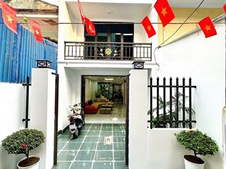 Nhà trần nguyên hãn thông nguyễn văn linh có sân cổng riêng