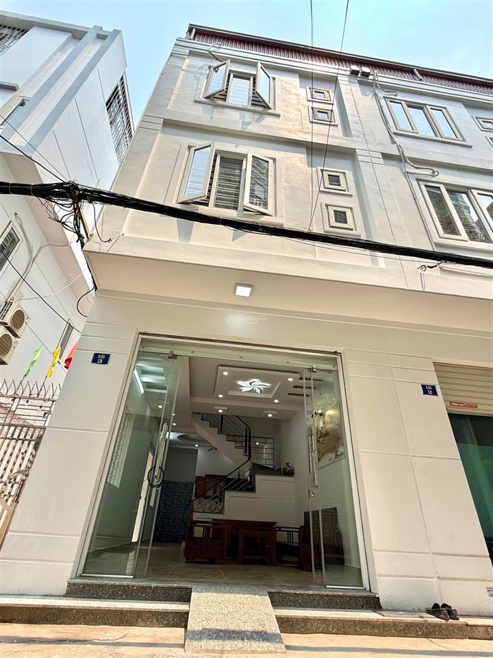 Nhà ngay cạnh aoen mall ngõ thông rộng