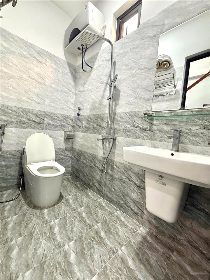 Nhà ngay cạnh aoen mall ngõ thông rộng