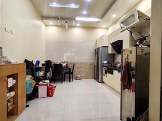 Nhà mặt đường nguyễn đức cảnh  cát cụt