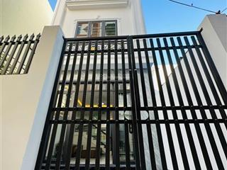 Nhà phố thiên lôi oto đỗ cửa xây mới 3 bước chân ra đến chợ