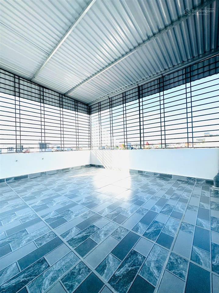 Nhà phố thiên lôi oto đỗ cửa xây mới 3 bước chân ra đến chợ