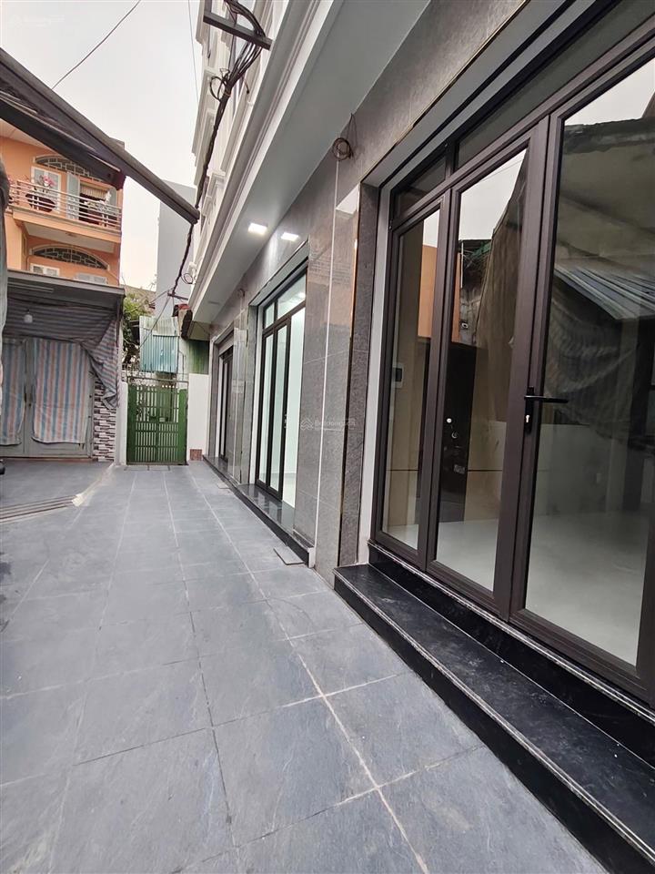 Lên sóng căn nhà mới mặt ngõ hàng kênh