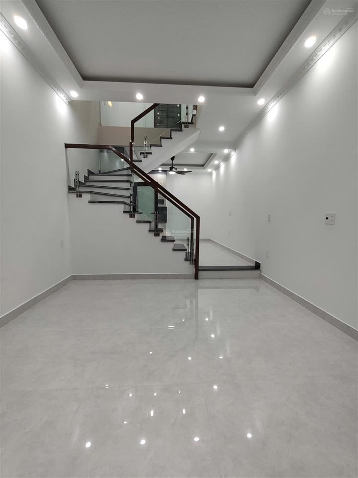 Lên sóng căn nhà mới mặt ngõ hàng kênh