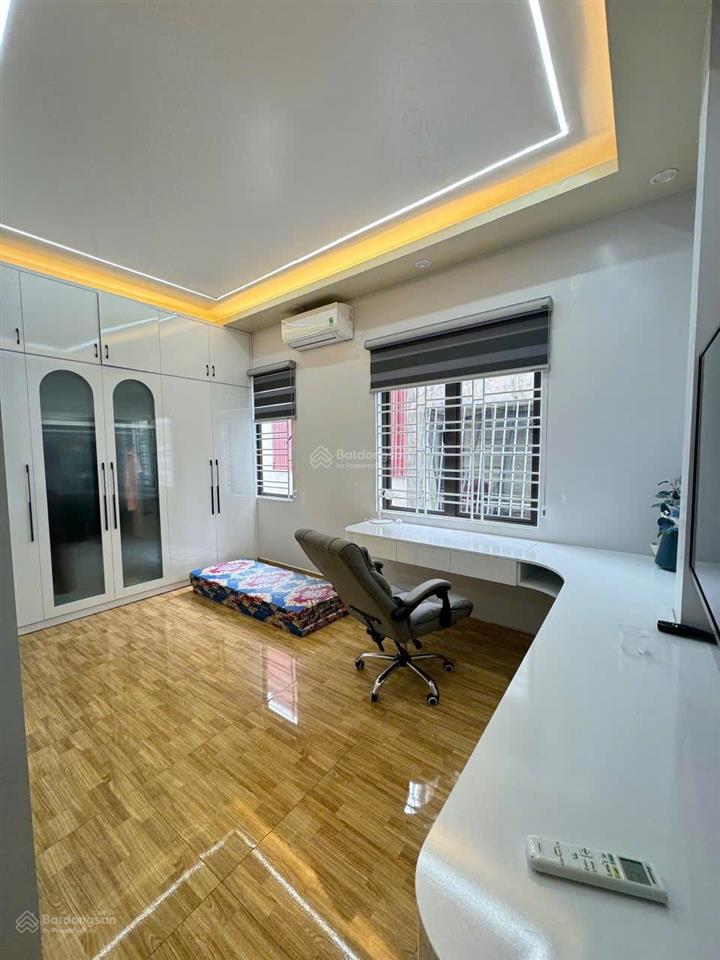 Nhà phố tô hiệu nhanh còn chậm hết