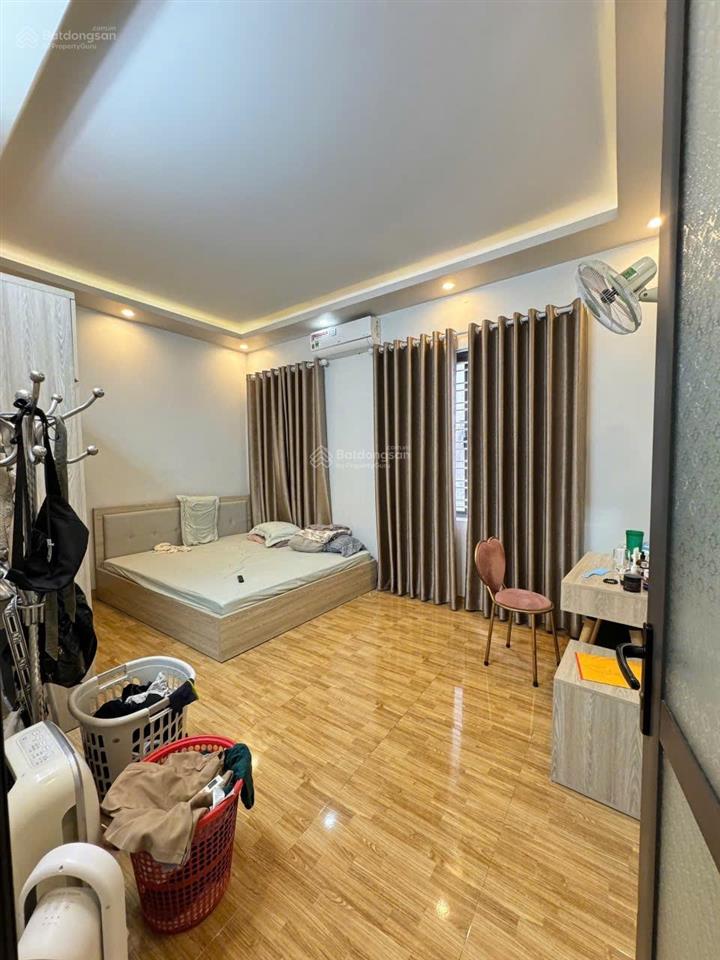 Nhà phố tô hiệu nhanh còn chậm hết