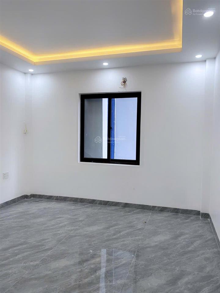 Nhà mặt ngõ thông phố hồ sen  chợ hàng