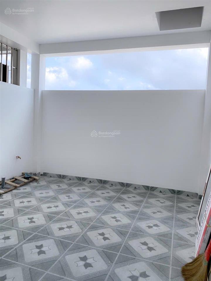 Nhà mặt ngõ thông phố hồ sen  chợ hàng