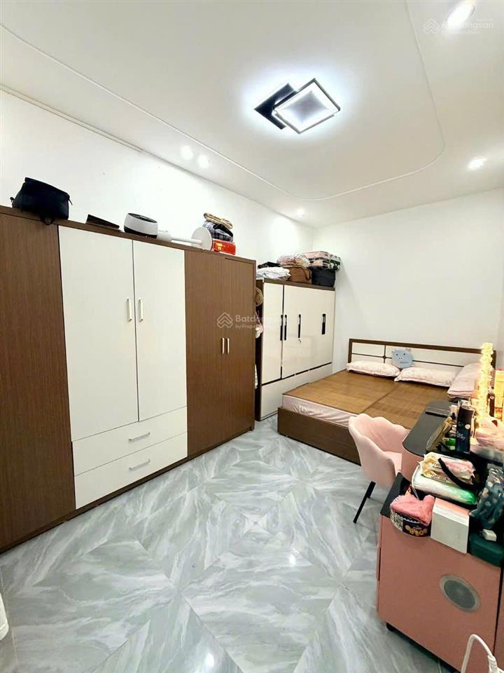Chủ nhờ bán hộ căn nhà phố tô hiệu 30 bước chân ra mặt đường