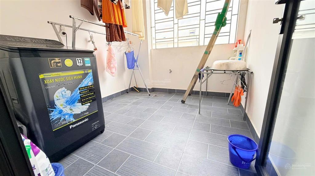 Nhà tuyến 2 thiên lôi oto đỗ cửa