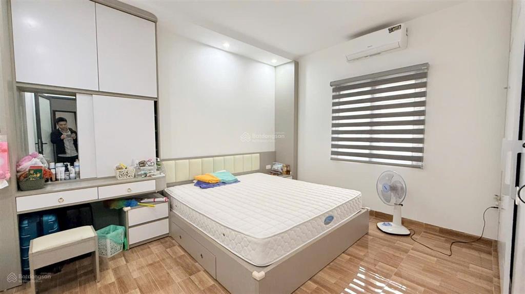 Nhà tuyến 2 thiên lôi oto đỗ cửa
