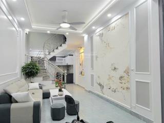 Nhà đẹp phố tôn đức thắng cho đôi trẻ
