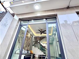 Nhà xây mới phố chợ hàng hồ sen