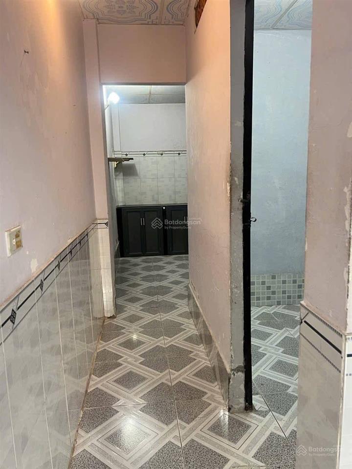 Bán nhà cấp 4 có gác lửng, sát chợ kcn sóng thần, phường dĩ an, dt 48m2, sổ đỏ giá 2,7tỷ hẻm xe hơi