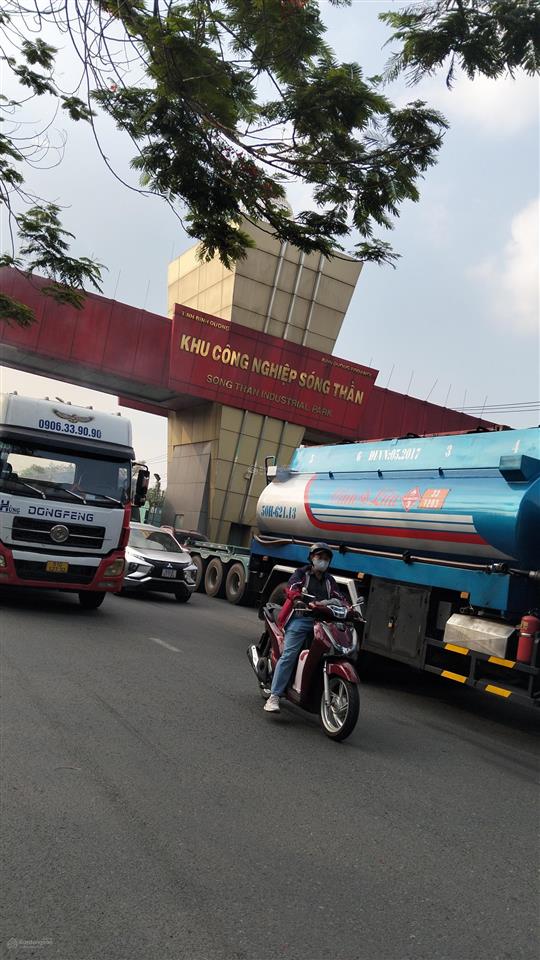 Bán nhà cấp 4 có gác lửng, sát chợ kcn sóng thần, phường dĩ an, dt 48m2, sổ đỏ giá 2,7tỷ hẻm xe hơi