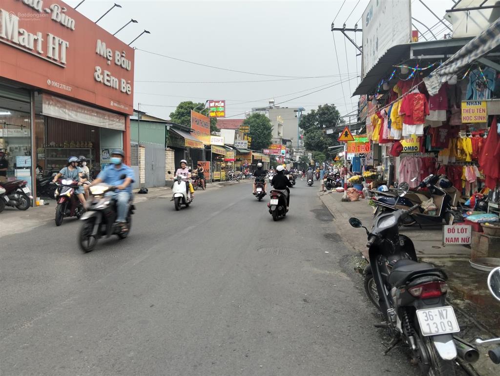 Bán nhà cấp 4 có gác lửng, sát chợ kcn sóng thần, phường dĩ an, dt 48m2, sổ đỏ giá 2,7tỷ hẻm xe hơi