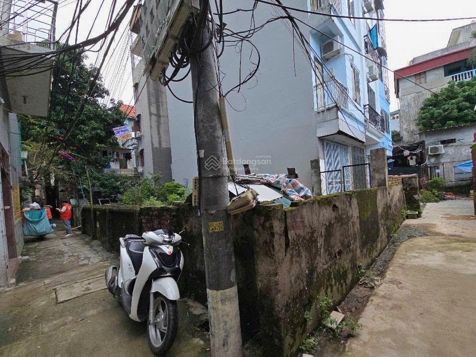 Chỉ 10,8 tỷ  tận 109m2 đất định công  lô góc  mt 6m  chính chủ bán gấp