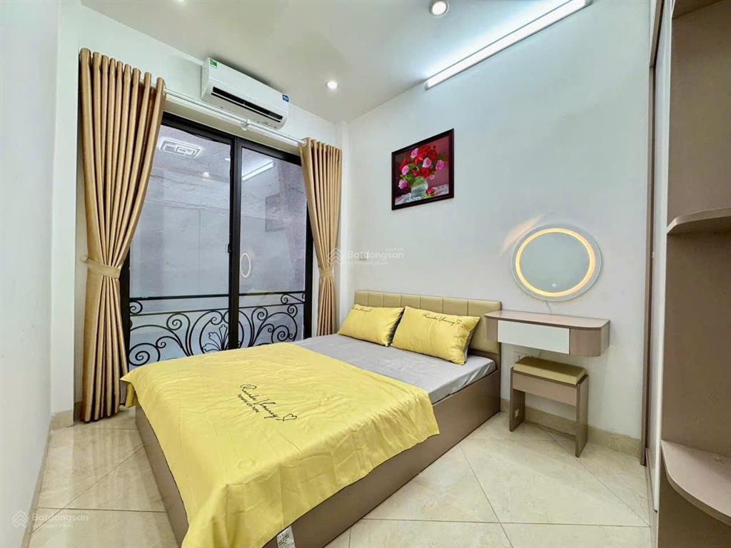 Ở sướng  chỉ 5.4 tỷ  có ngay nhà bạch mai, hbt  3 mặt thoáng  full nội thất  sổ sẵn