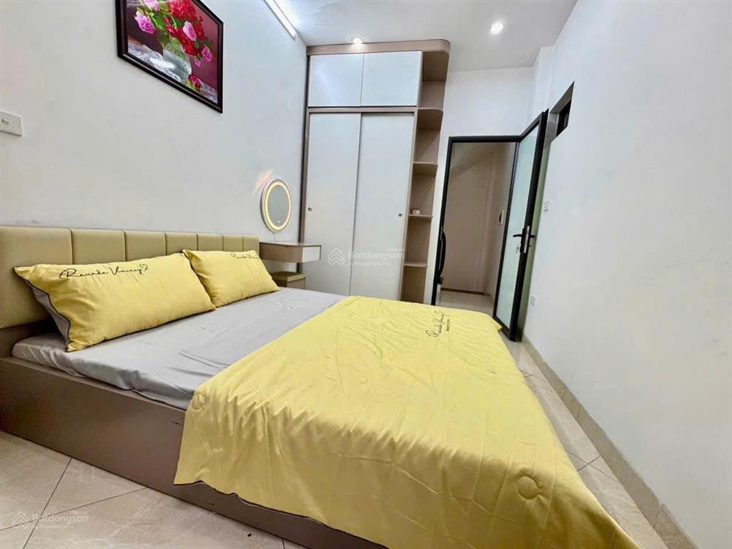 Ở sướng  chỉ 5.4 tỷ  có ngay nhà bạch mai, hbt  3 mặt thoáng  full nội thất  sổ sẵn