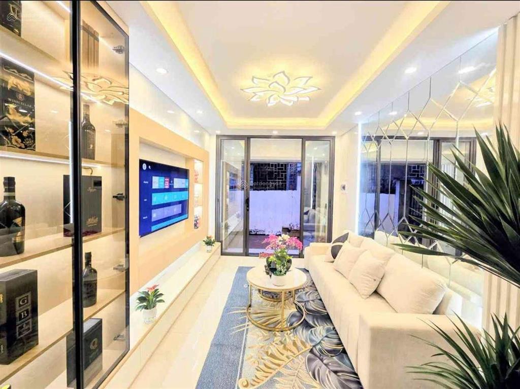 Phù hợp con ở học đại học bách, kinh, xây  nhà bạch mai  sổ riêng nói không với quy hoạch 5.3 tỷ