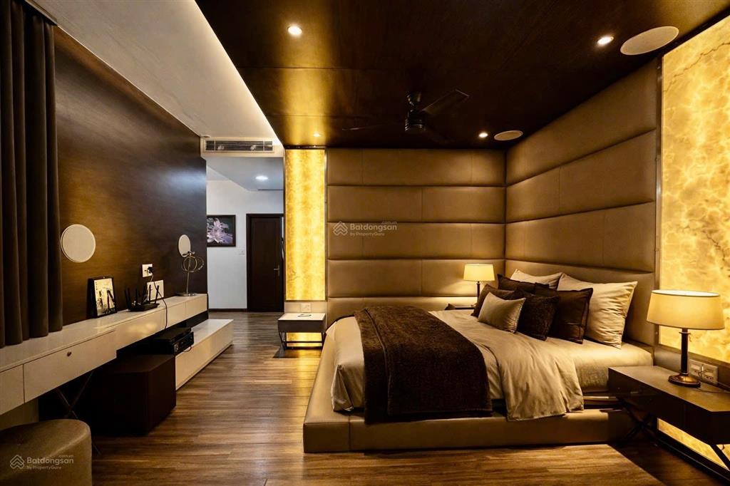 Cho thuê biệt thự 5 phòng ngủ full nội thất cao cấp ngay sân bay