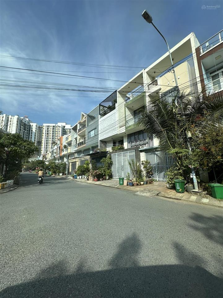 Bán nhà khu dân cư xây dựng 5 ngay liên phường giá 12tỷ