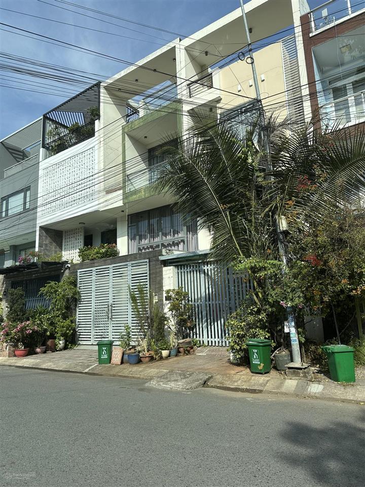 Bán nhà khu dân cư xây dựng 5 ngay liên phường giá 12tỷ