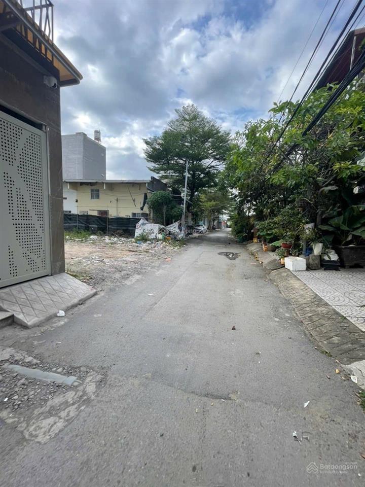 Bán đất mặt tiền đường võ văn hát, phường long trường, quận 9 cũ