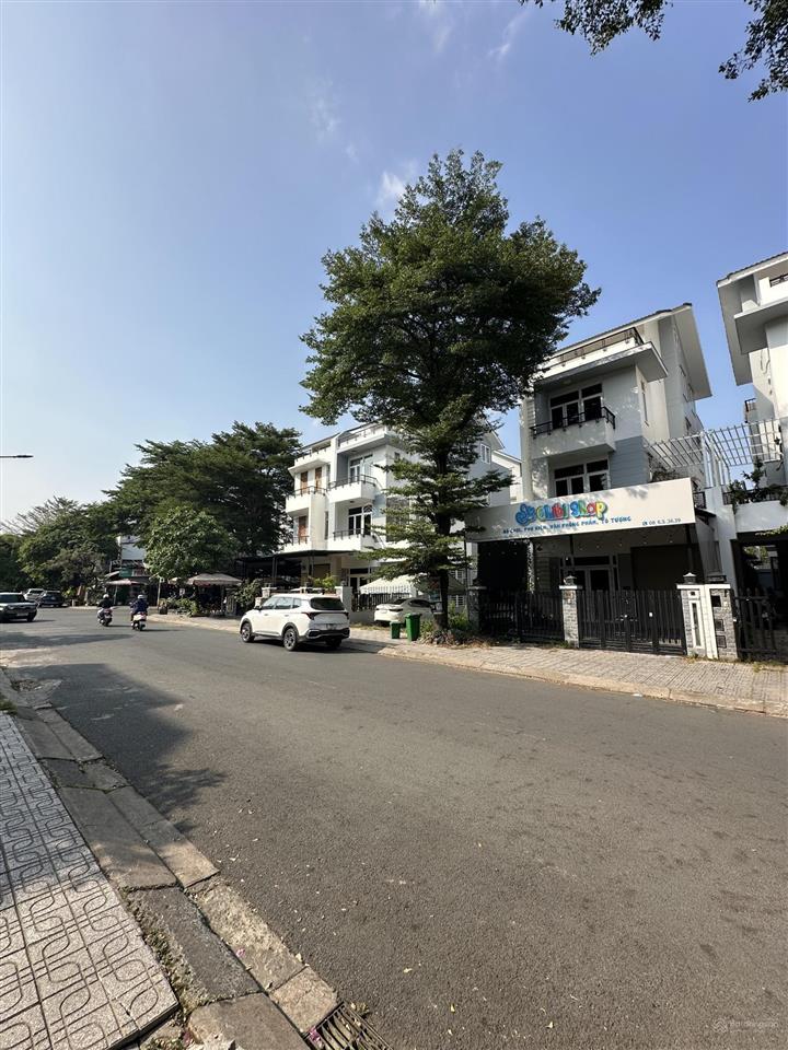 Bán nhà mặt tiền đường liên phường ngay global city giá 24tỷ