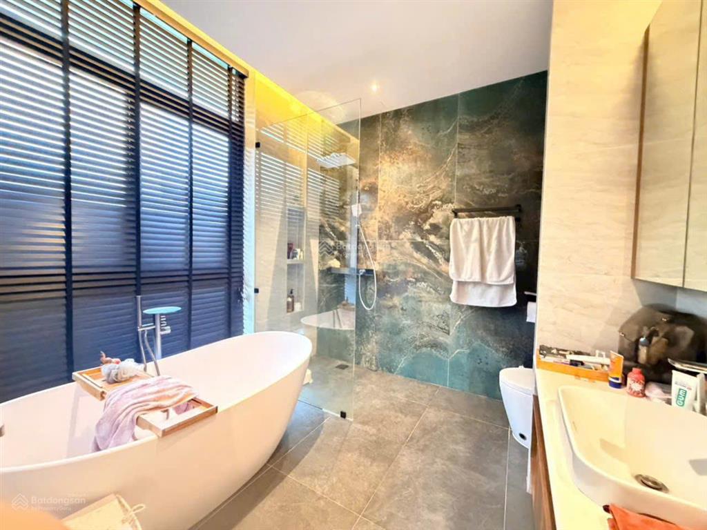 Bán biệt thự đường liên phường full nội thất nhà mới khu vực có bảo vệ