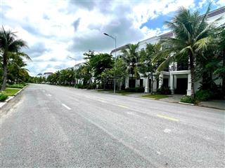 Bán gấp biệt thự 2,65 tỷ tại west lakes golf & villas, dtsd 200m2 (1 trệt 2 lầu)