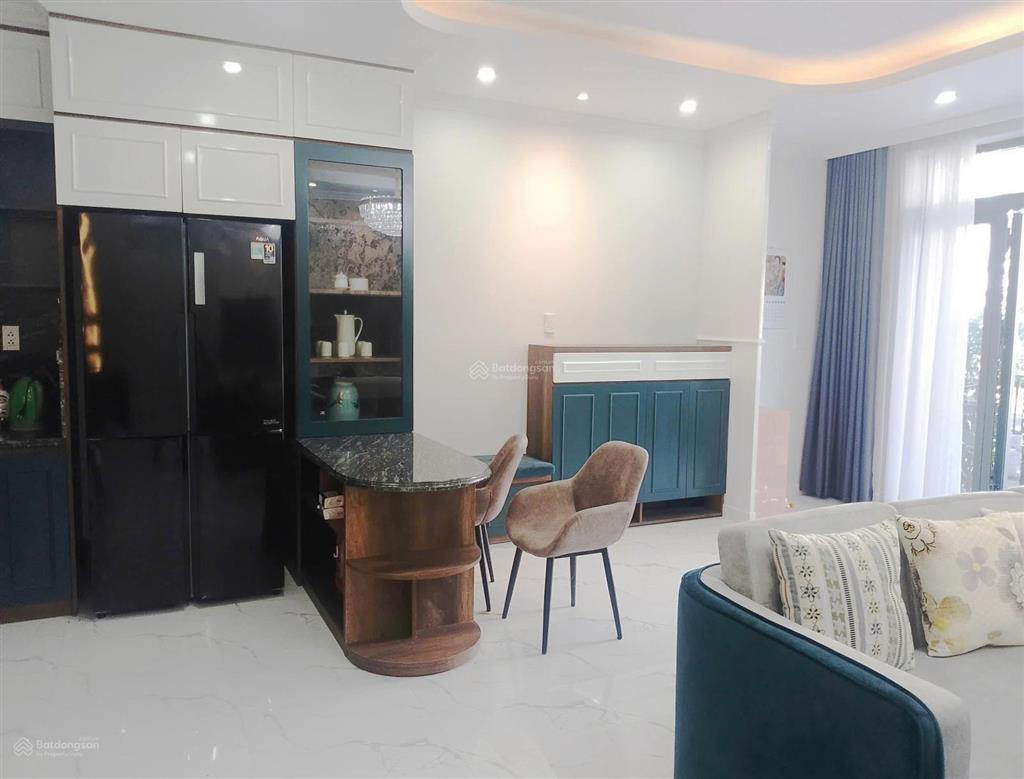 Cho thuê biệt thự đầy đủ nội thất cao cấp giá 10 triệu/tháng, west lakes golf & villas, 200m2