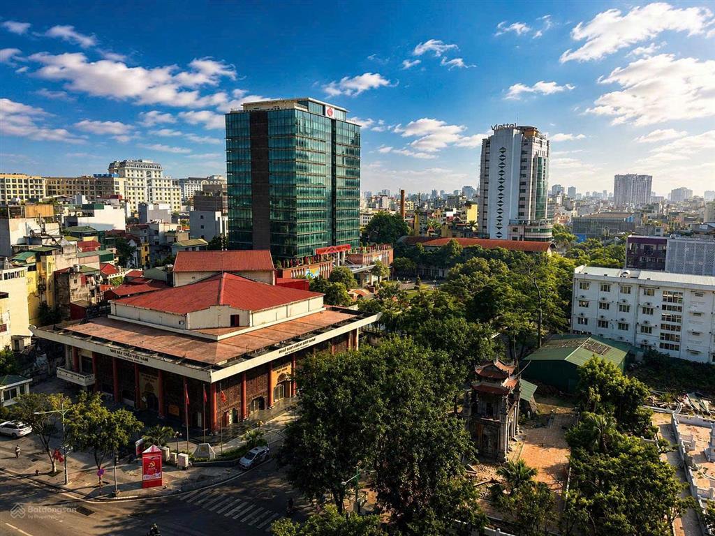 Cho thuê tòa nhà 124 kim mã ba đình 265m2, 9 tầng, 2 thang máy. vị trí đẹp