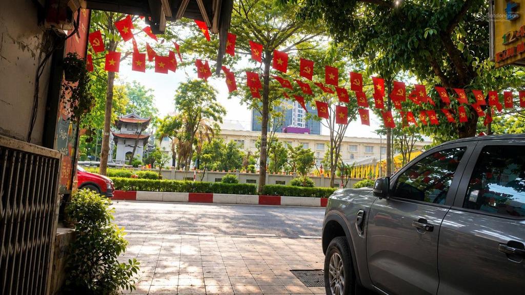 Cho thuê tòa nhà 124 kim mã ba đình 265m2, 9 tầng, 2 thang máy. vị trí đẹp