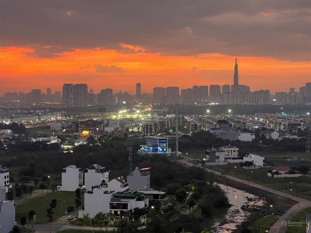 Bán căn chung cư hausneo 1 pn + 1 (55m2) tầng 18 tầng cao nhất view landmark 81 và the global city