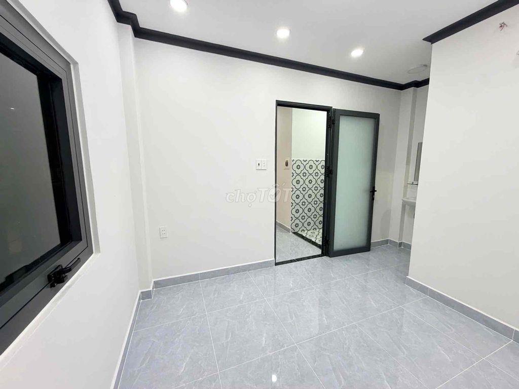 LÔ GÓC HẺM XE HƠI CHẾ LAN VIÊN TÂN PHÚ