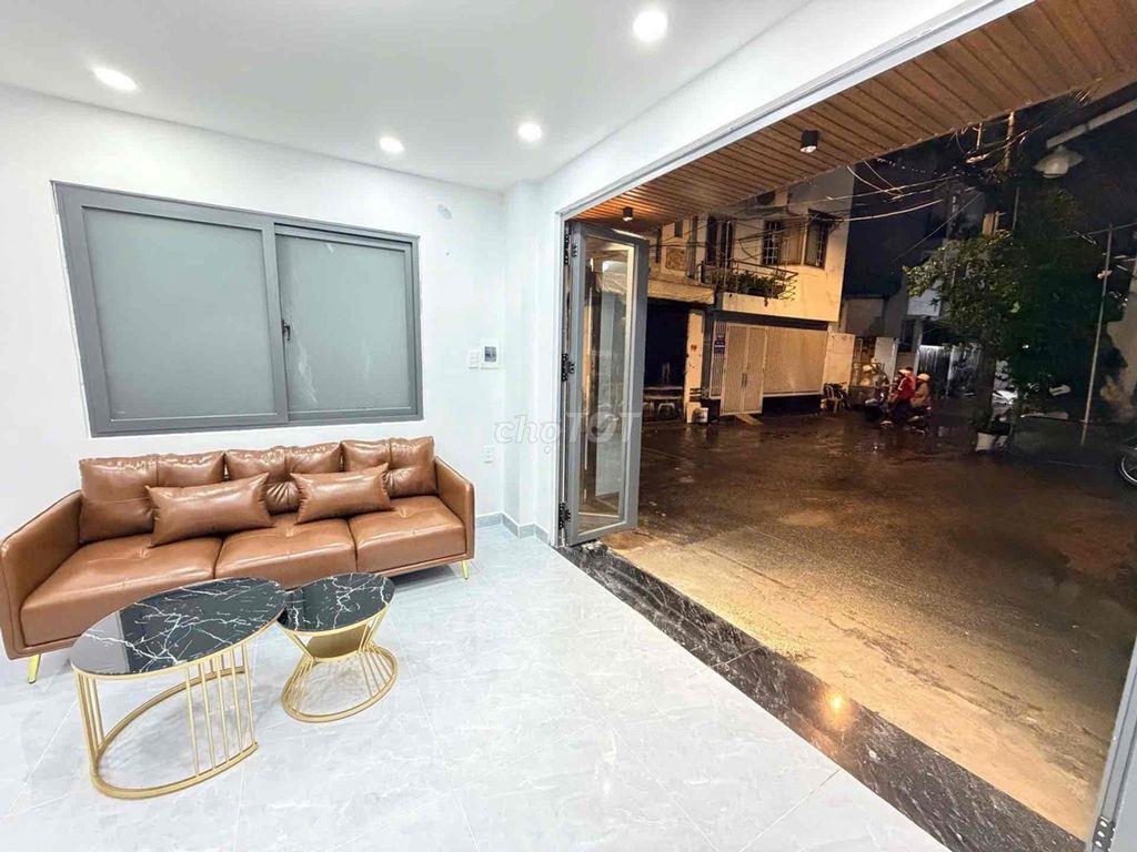 LÔ GÓC HẺM XE HƠI CHẾ LAN VIÊN TÂN PHÚ
