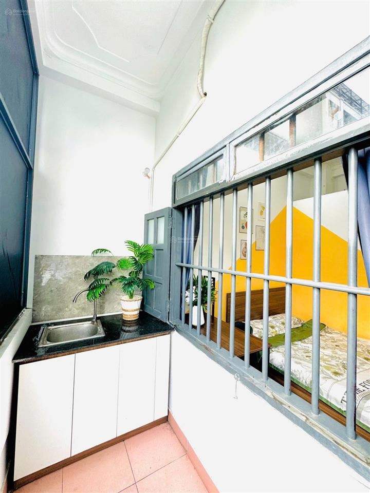 Căn hộ 1 phòng ngủ tách bếp  ban công